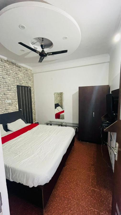 Hotel Pacific Grey By Wb Inn Lucknow Exteriör bild