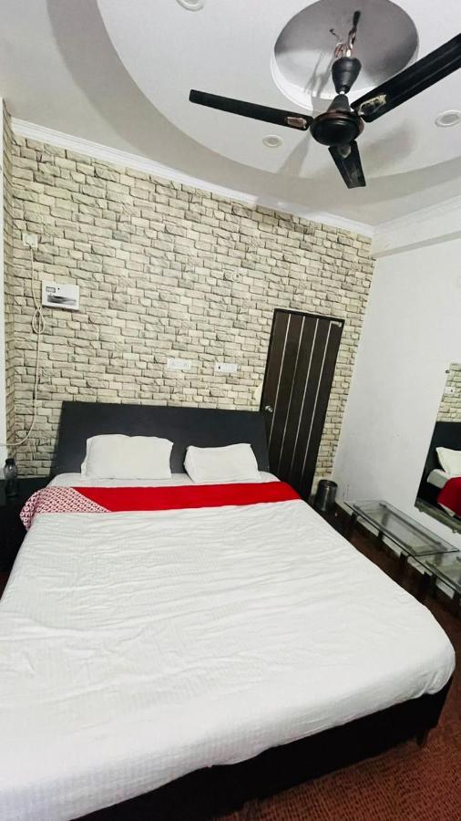 Hotel Pacific Grey By Wb Inn Lucknow Exteriör bild